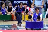 신지현, 팬들과 즐거운 게임~