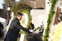 신상진 성남시장, 현충탑 참배로 새해 ‘시정 펼쳐’