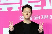 박정민 ‘늦깎이 군입대~’