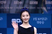 최희진 ‘연수 선배를 보필’