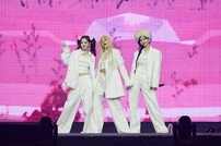 바다 “S.E.S. 노래, 지나간 유행가 아니라 늘 여러분 곁에” (SM 30주년 콘서트)
