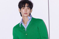 김수현 “오랜만의 화보 촬영, 긴장” [화보]