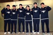 비상하라! 아기 독수리들~
