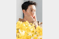 정성일, ‘1인 4색’ 포스터 비하인드 스틸 공개 (트리거)