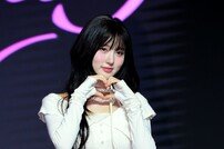 아이브 가을, 청순한 요정~