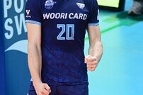 니콜리치, 블로킹 성공에 주먹 불끈!