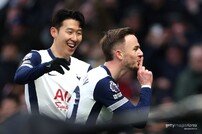 ‘손흥민 87분’ 토트넘, 맨유에 1-0 승 ‘리그 12위 도약’