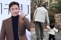 ‘이민정♥’ 이병헌, 늦둥이 딸 손잡고 데이트…딸바보 일상 [DA★]