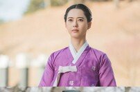 ‘19금 스캔들 연담집’ 쓴 고아라 대신 스승 죽게 생겼네 (춘화연애담)