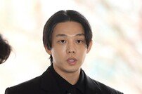 ‘승부’ 감독 “세상 나오기 전 상처…유아인 편집 없다”