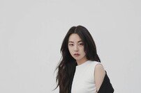 안소희, 파격 숏팬츠로 학다리 드러내…CG 같은 각선미 [화보]