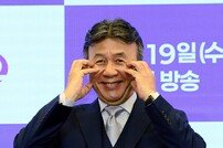 박영규, 특유의 볼하트~