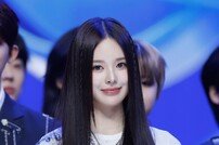 이즈나 방지민·유사랑, ‘엠카’ MC 활약…31일 컴백 기대↑