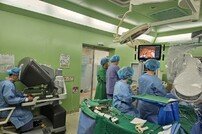 온병원 다빈치 단일공 첫 수술성공… ‘로봇시대’ 선언