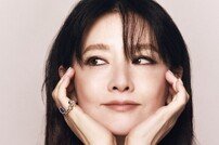 50대 이영애, 나이 초월…대체불가 우아함 [화보]