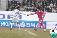 올해도 이어지는 김천 돌풍…에이스 이동경 말고도 ‘언성 히어로’ 수비진 있기에 가능하다!