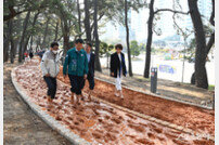 부산 해운대구 “해운대 바다와 눈 맞추며 황톳길 걸어요”