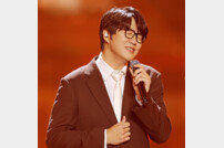 성시경, 14년 만에 큰 결정 “한 해 쉬어간다” [전문]