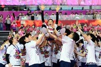 ‘라스트 댄스’를 해피엔딩으로 마친 김연경, “이렇게 은퇴할 수 있어 정말 기쁘다”