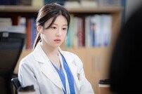 고윤정 전공의로 변신…1년 만에 공개되는 ‘전공의생활’