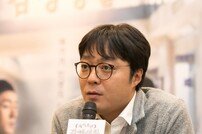 신원호 “아버지의 마음으로 지켜보고 있다”