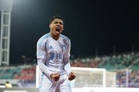 [현장 리뷰] ‘에릭 PK 결승골’ 울산, 안양전 1-0 진땀승으로 2위 도약…상대 밀집수비 뚫었다