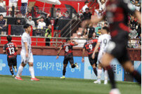 [현장리뷰]‘미들라이커’ 오베르단이 있으매…포항, 서울전 1-0 승리로 상위권 도약 발판 마련!