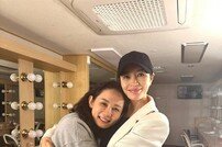 김혜수, 무대 뒤 별들과 만나다