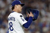 ‘7선발이라더니’ 야마모토, LAD 선발진 ‘유일한 희망’