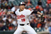 ‘낭만 투수’ 스가노, ML 첫 무실점 8K→시즌 3승 수확