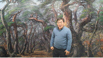[초대석]“한국인의 강인한 기상 간직한 초대형 소나무 작품 그릴 것”