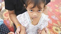 태국 총기난사 유일한 생존 유아 “어린이집 빨리 가고 싶어요” [사람, 세계]