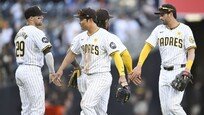 SD 김하성, 다저스전서 시즌 세 번째 2루타…3G 연속 안타 신고