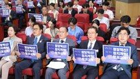 당선인 31명 배출한 ‘강성 친명’ 더혁신회의, 민주당 최대 의원 모임으로