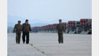 “김정은 군사 분야 공개활동 크게 늘어…대남정책 전환이 이유”