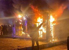 총칼에 짓밟힌 ‘이란의 봄’