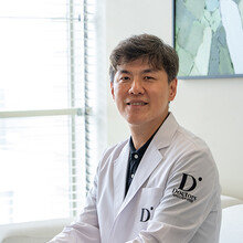 “뽀드득 세안은 금물, 각질 제거할수록 피부장벽 무너진다”