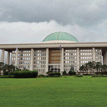 뱃머리 모양 모래땅에 세워진 여의도 국회