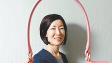 [Interview]‘쿠론 백’ 명품 대열에 올린 석정혜 디자이너