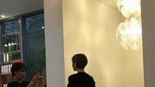 “직찍도 화보처럼”…김혜수, 역대급 ‘실제 몸매’