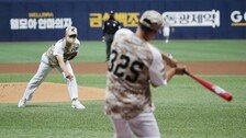 제1, 2연평해전 용사들 프로야구 시구-시타