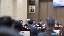창군 이래 두번째 ‘부부 장군’ 탄생…정경화·임강규 준장