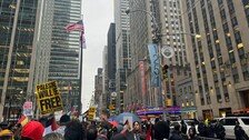 [현장]오바마·클린턴·바이든 뭉친 날, 뉴욕 거리엔 ‘팔레스타인 지지’ 함성이 울렸다