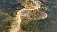 “강이 오렌지색으로”…美 알래스카서 보인 지구 온난화의 영향