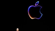 ‘AI 지각생’ 애플, 오픈AI와 손잡자…머스크 “내 회사에서 애플 기기 금지”