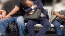 “저 사람 국회의원 아냐?”…이준석, 지하철에서 잠든 모습 목격담 화제