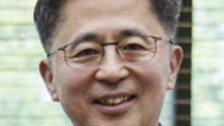 서울대, 송재용 교수에 감사패… 16년간 1억4000만원 모교 기부