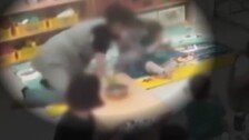 “낮잠 안자냐”…3살 아이들 짓누르고 밀쳐 넘어뜨린 보육교사들 (영상)