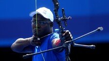 양궁 1점 쐈는데 응원 쏟아졌다…김우진과 대결한 차드 선수의 사연