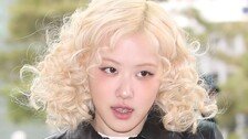 “로제 따라했다간 모발·두피 박살”…이런사람 탈색 하면 ‘탈모’